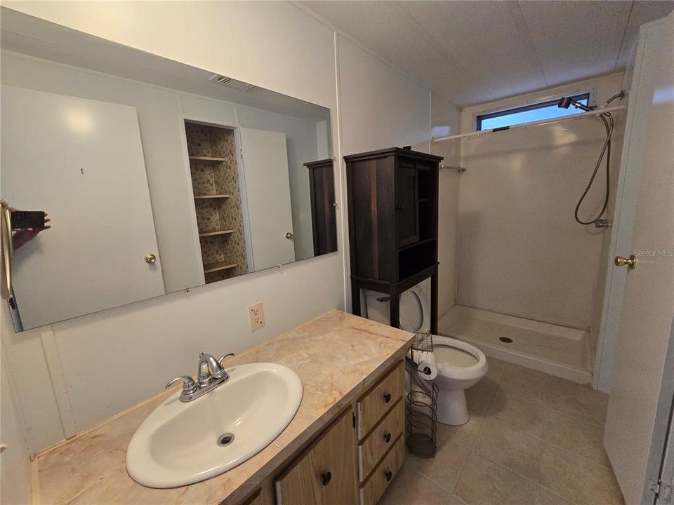 For Sale: $110,000 (2 beds, 2 baths, 1058 Square Feet)
