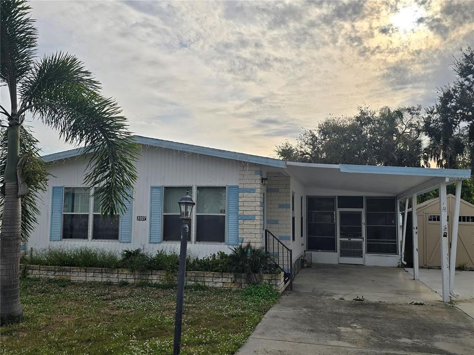 For Sale: $110,000 (2 beds, 2 baths, 1058 Square Feet)