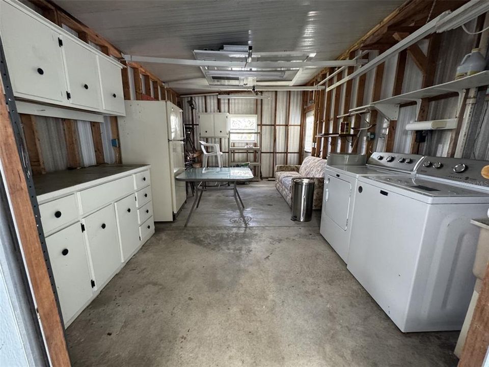 For Sale: $115,000 (2 beds, 2 baths, 856 Square Feet)