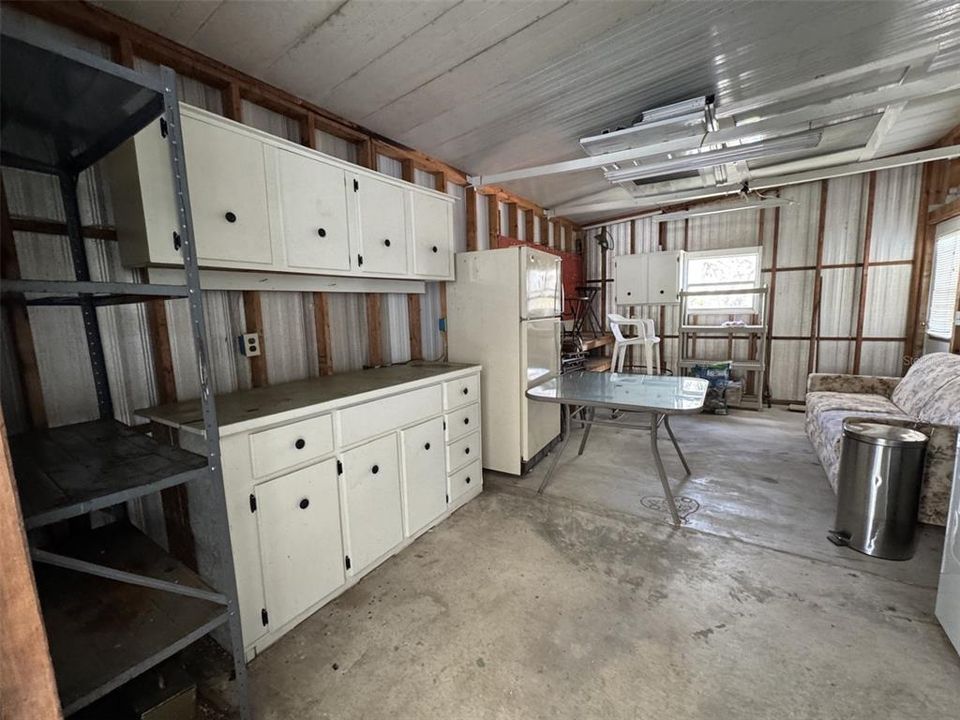 For Sale: $115,000 (2 beds, 2 baths, 856 Square Feet)