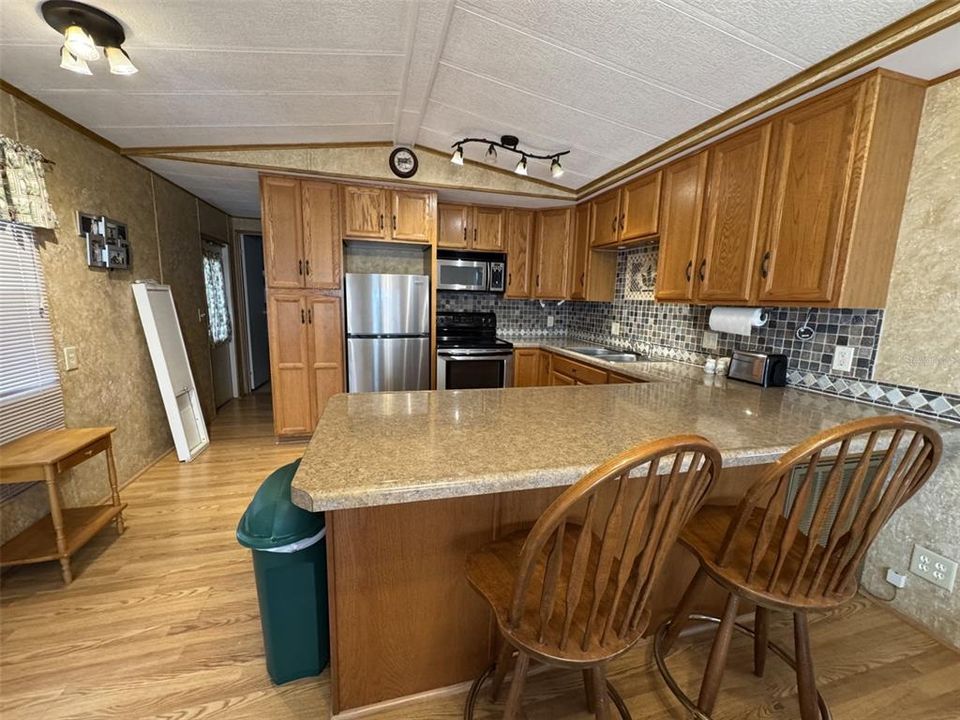 For Sale: $115,000 (2 beds, 2 baths, 856 Square Feet)