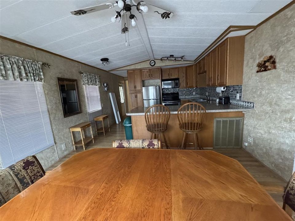 For Sale: $115,000 (2 beds, 2 baths, 856 Square Feet)