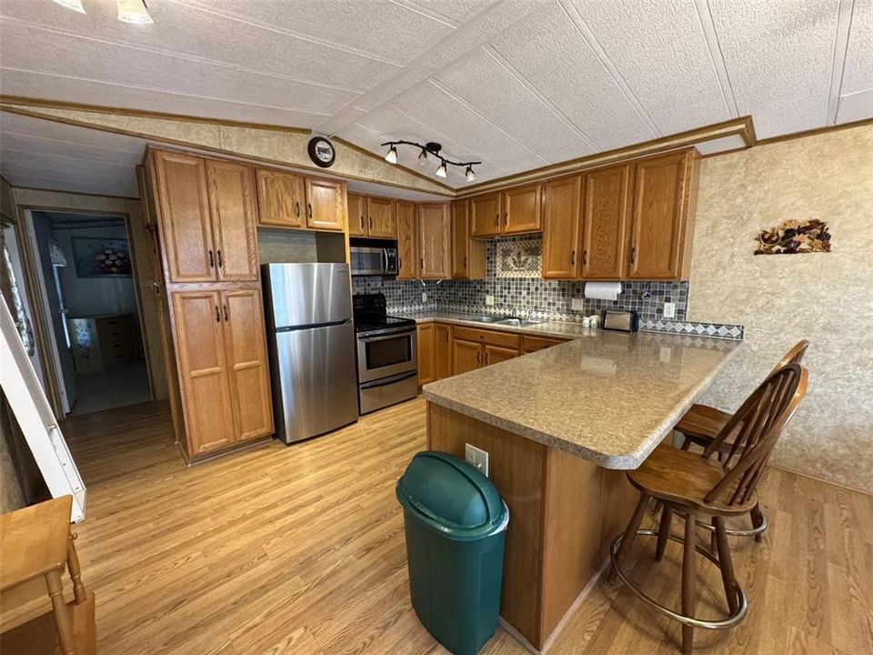 For Sale: $115,000 (2 beds, 2 baths, 856 Square Feet)