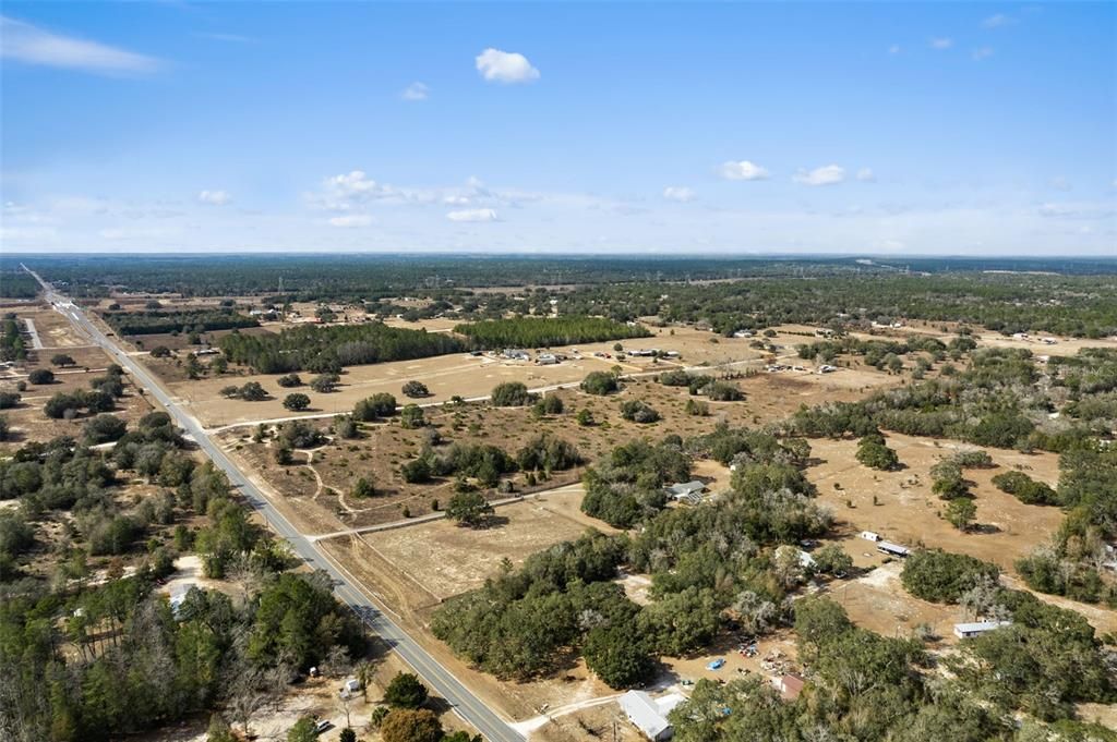 待售: $943,112 (19.30 acres)