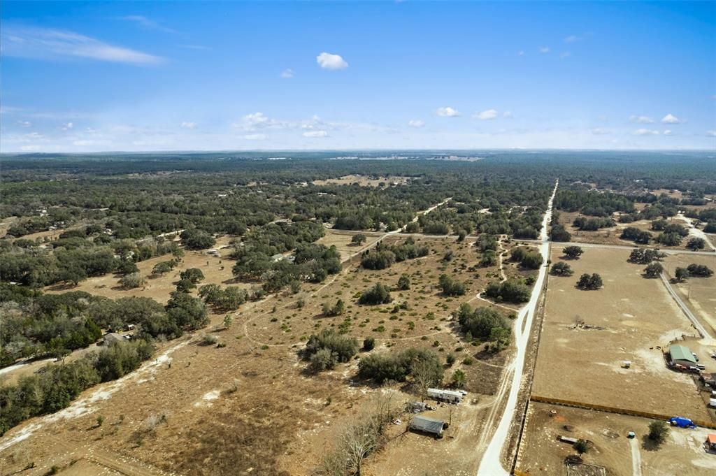 待售: $943,112 (19.30 acres)