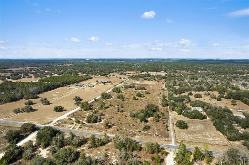 待售: $943,112 (19.30 acres)