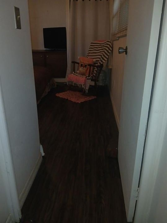 Под контрактом: $89,000 (2 спален, 1 ванн, 684 Квадратных фут)