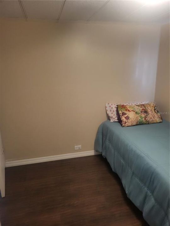 Под контрактом: $89,000 (2 спален, 1 ванн, 684 Квадратных фут)