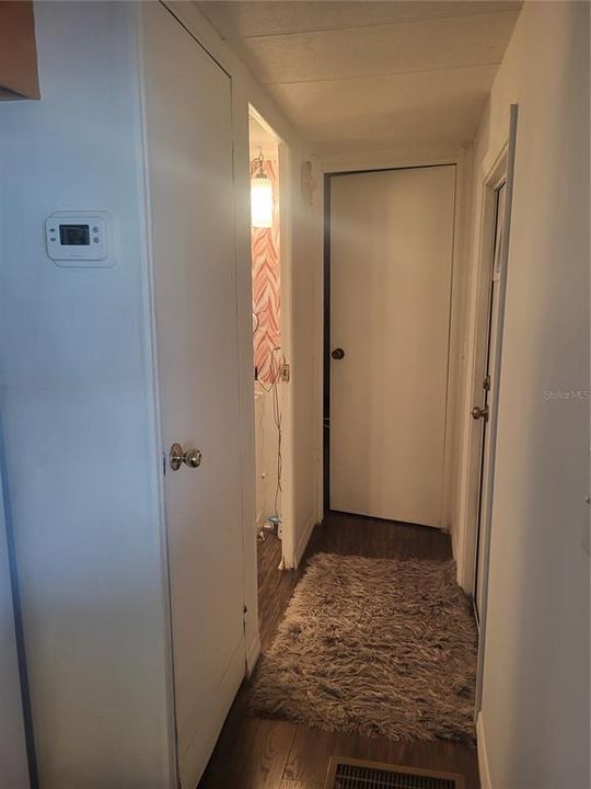 Под контрактом: $89,000 (2 спален, 1 ванн, 684 Квадратных фут)