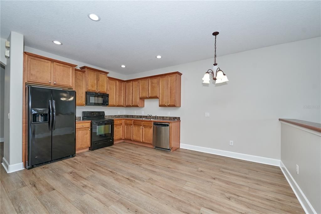 En Venta: $359,500 (4 camas, 3 baños, 2535 Pies cuadrados)
