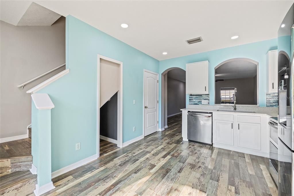 For Rent: $1,800 (2 beds, 2 baths, 1240 Square Feet)