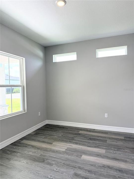 Activo con contrato: $309,900 (3 camas, 2 baños, 1615 Pies cuadrados)