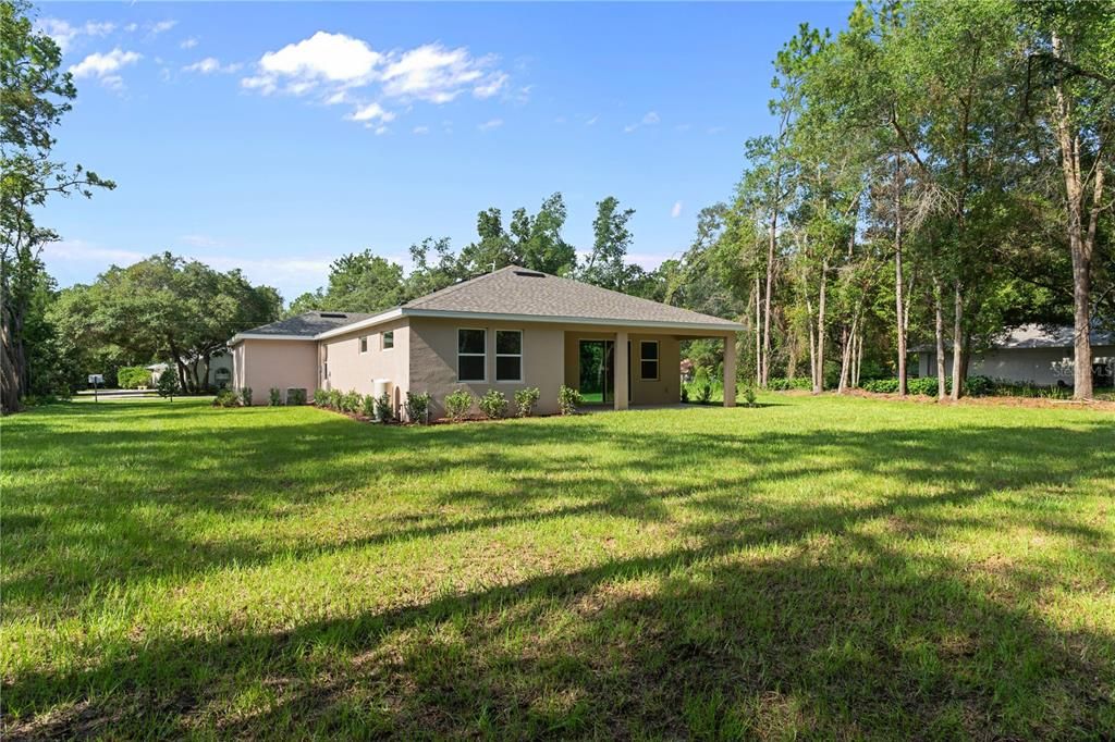 Activo con contrato: $399,500 (4 camas, 2 baños, 1903 Pies cuadrados)
