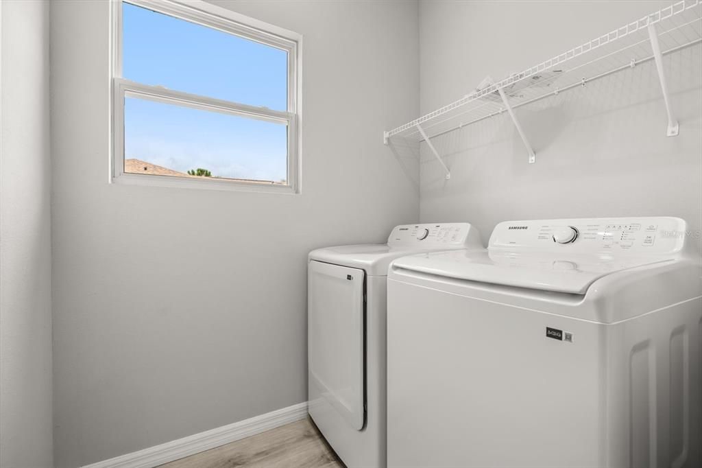 For Sale: $407,900 (4 beds, 3 baths, 2092 Square Feet)