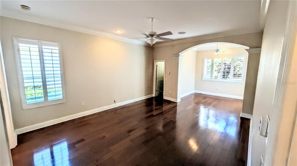 En Renta: $4,999 (3 camas, 2 baños, 2306 Pies cuadrados)