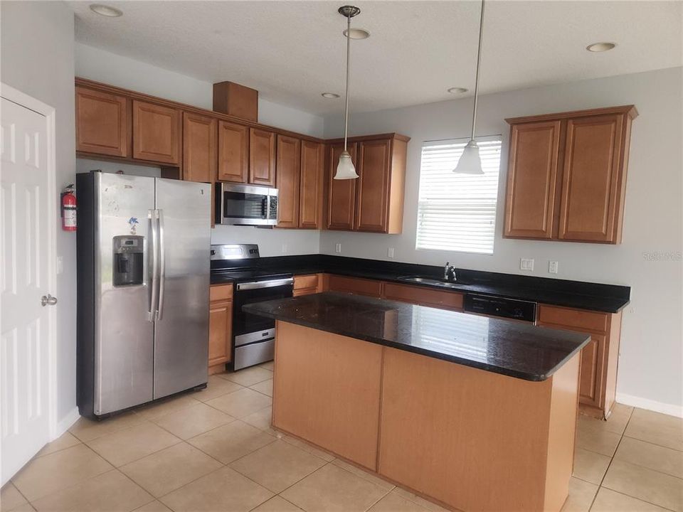 Active With Contract: $2,300 (4 beds, 2 baths, 1843 Square Feet)