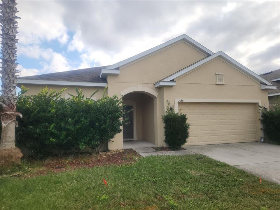 Active With Contract: $2,300 (4 beds, 2 baths, 1843 Square Feet)