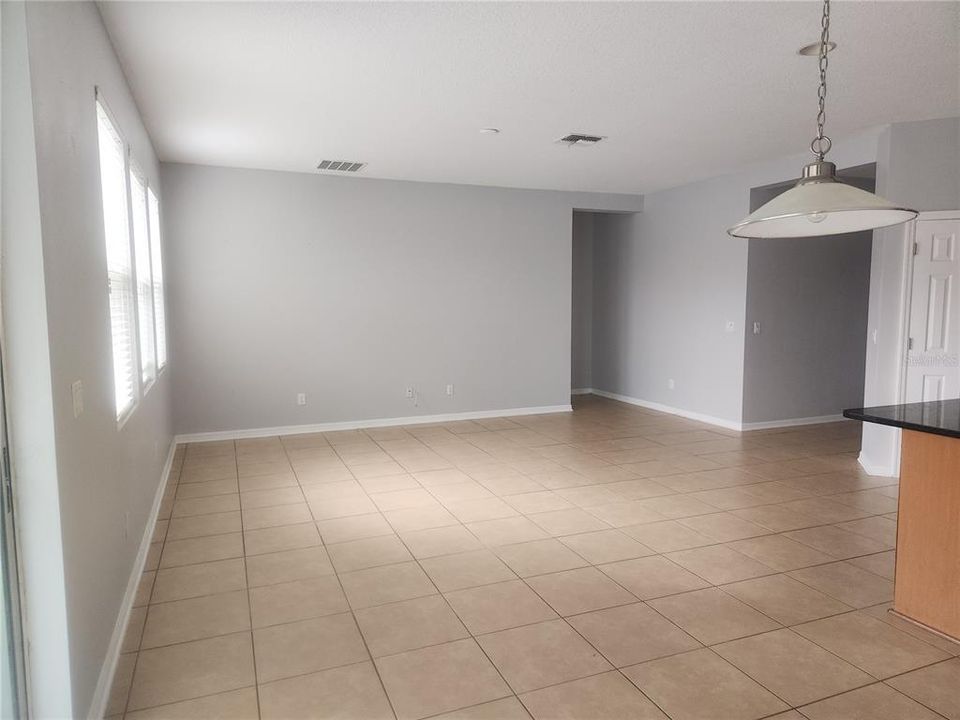 Active With Contract: $2,300 (4 beds, 2 baths, 1843 Square Feet)