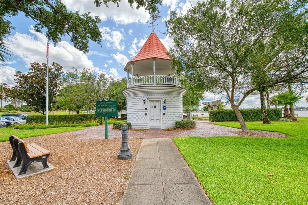 For Sale: $635,000 (3 beds, 3 baths, 2675 Square Feet)