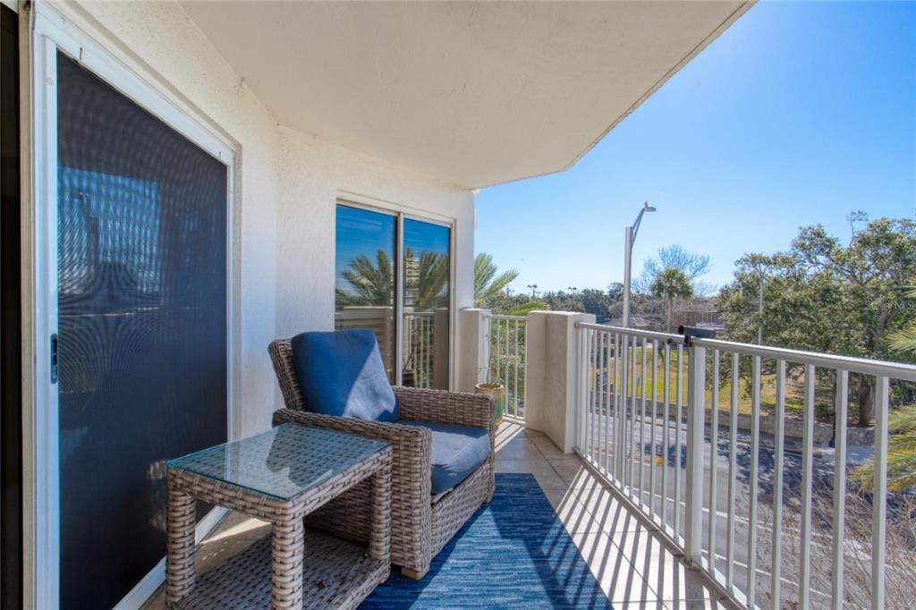 For Sale: $635,000 (3 beds, 3 baths, 2675 Square Feet)