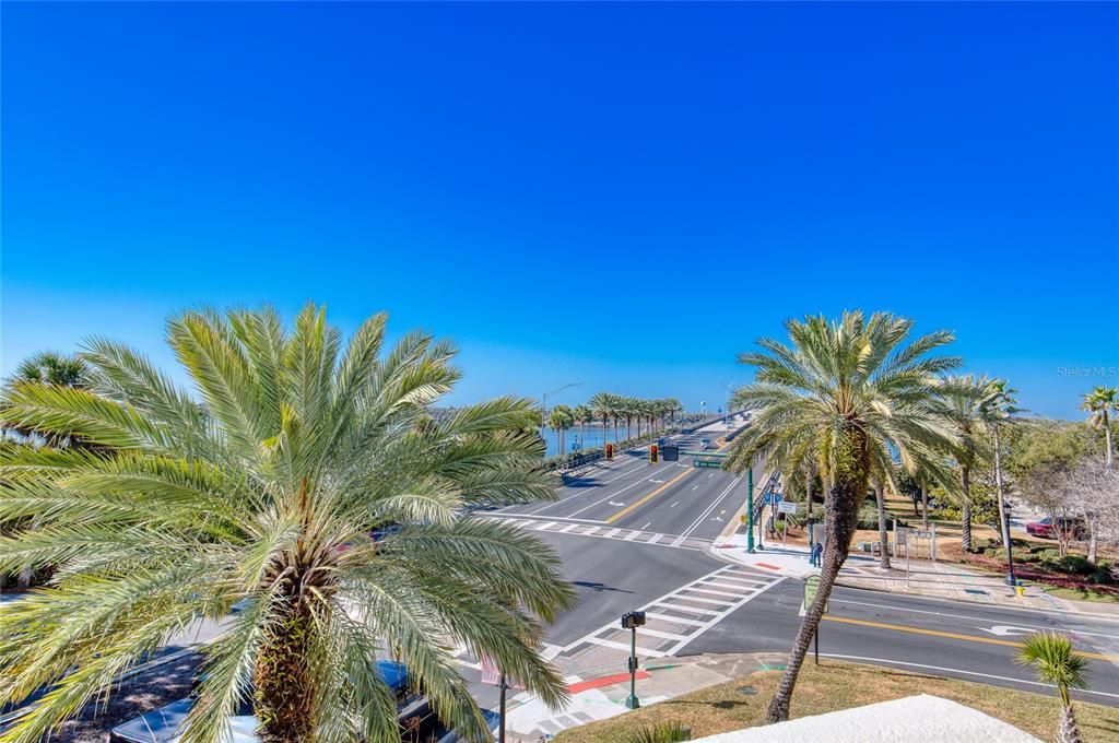 For Sale: $635,000 (3 beds, 3 baths, 2675 Square Feet)