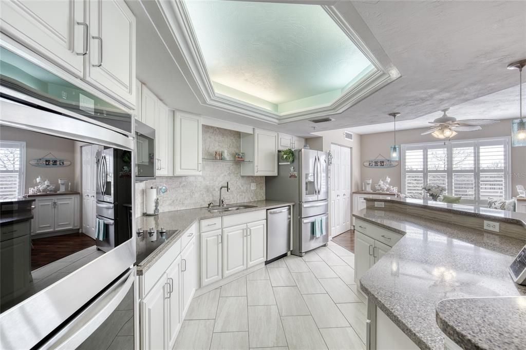 For Sale: $635,000 (3 beds, 3 baths, 2675 Square Feet)