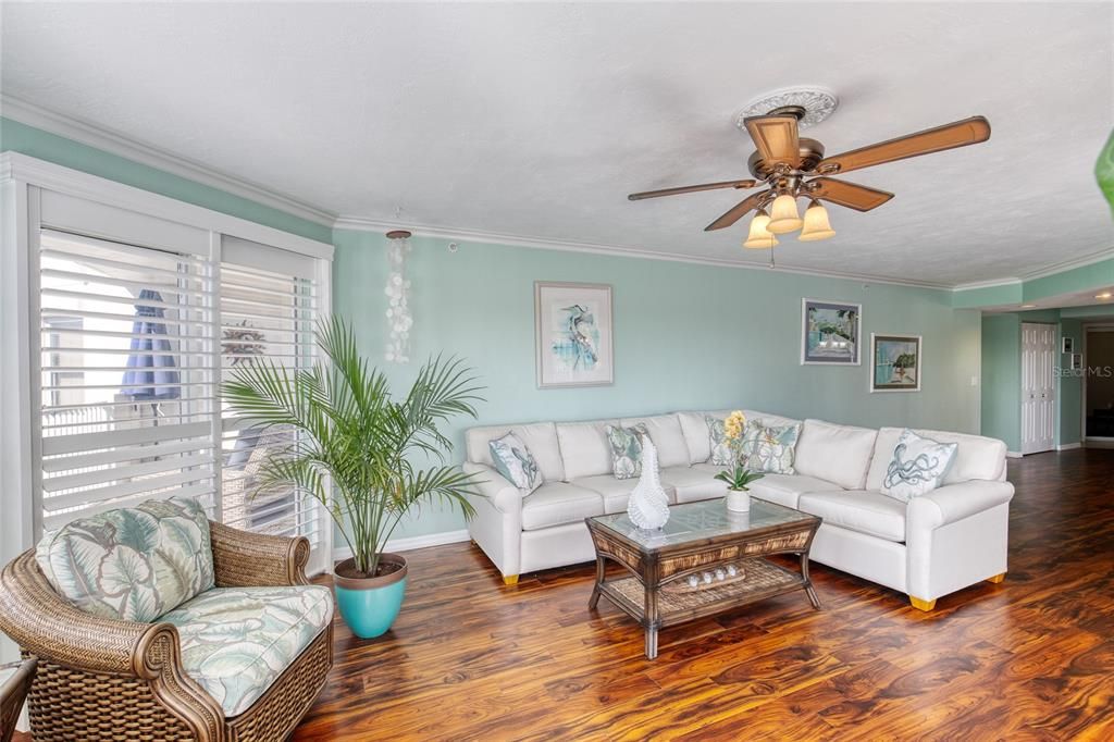 For Sale: $635,000 (3 beds, 3 baths, 2675 Square Feet)