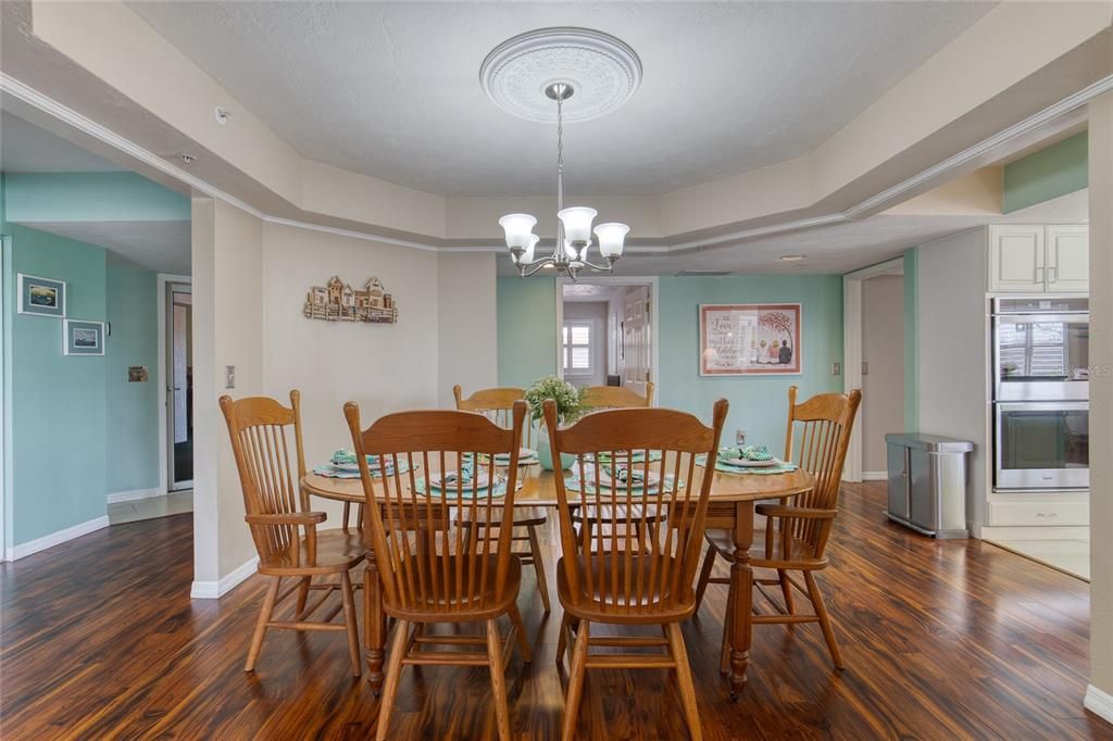 For Sale: $635,000 (3 beds, 3 baths, 2675 Square Feet)