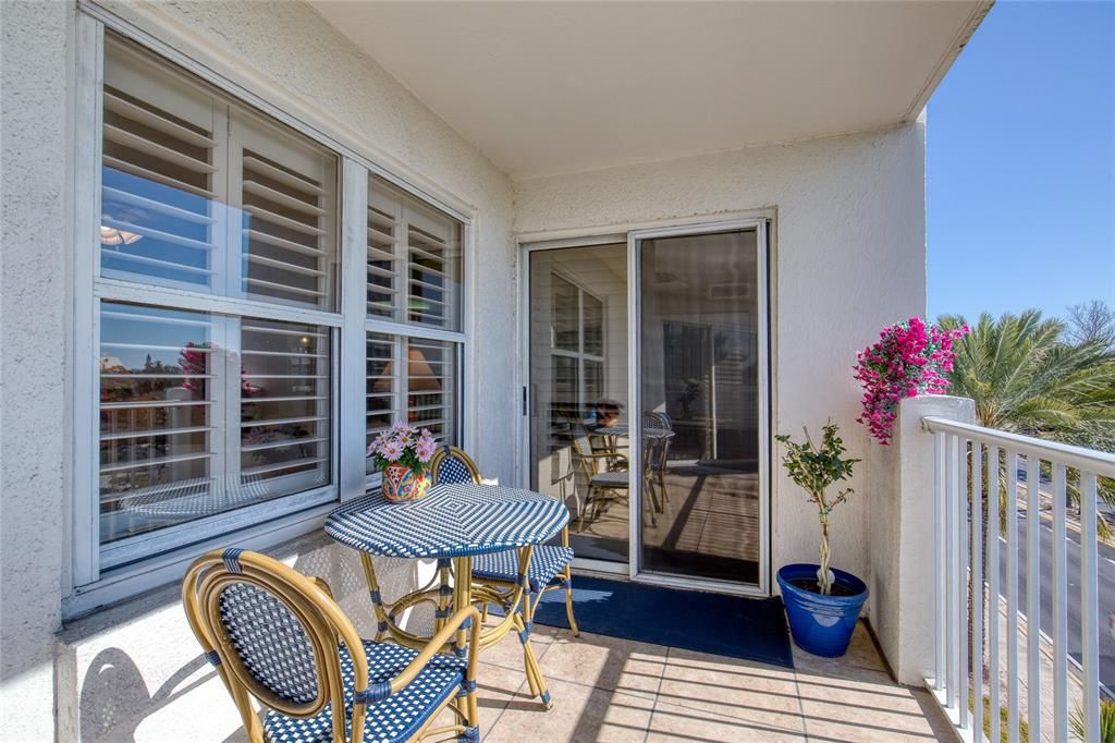 For Sale: $635,000 (3 beds, 3 baths, 2675 Square Feet)