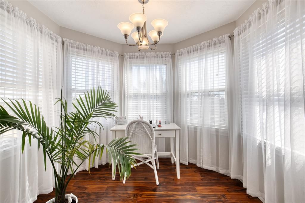 For Sale: $635,000 (3 beds, 3 baths, 2675 Square Feet)