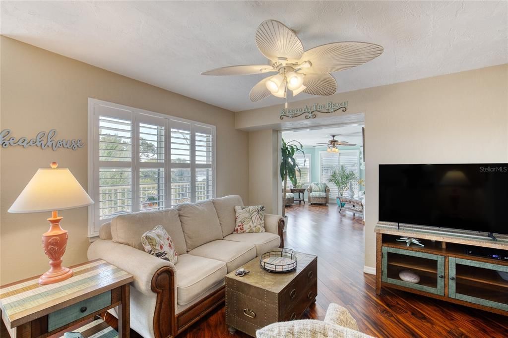 For Sale: $635,000 (3 beds, 3 baths, 2675 Square Feet)