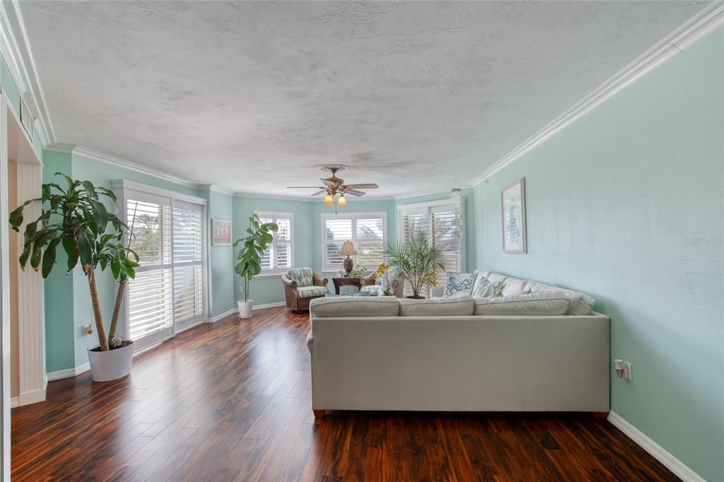 For Sale: $635,000 (3 beds, 3 baths, 2675 Square Feet)