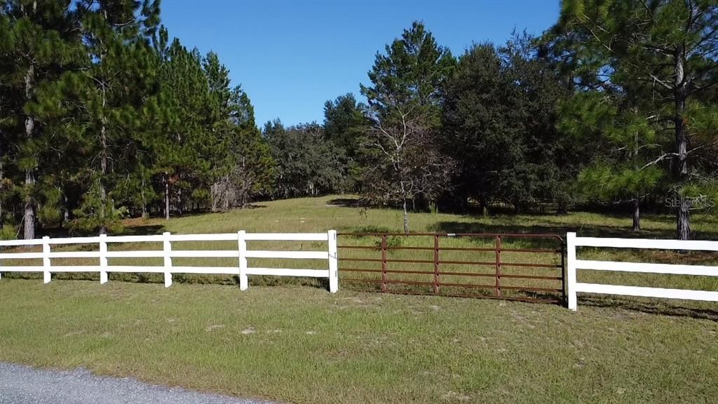 En Venta: $325,000 (10.00 acres)