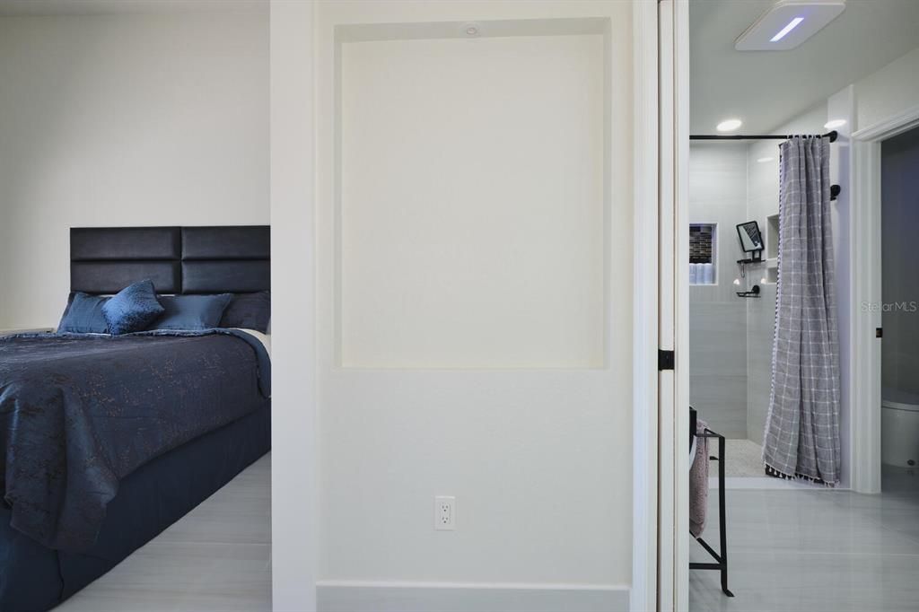 For Sale: $899,900 (3 beds, 3 baths, 1600 Square Feet)