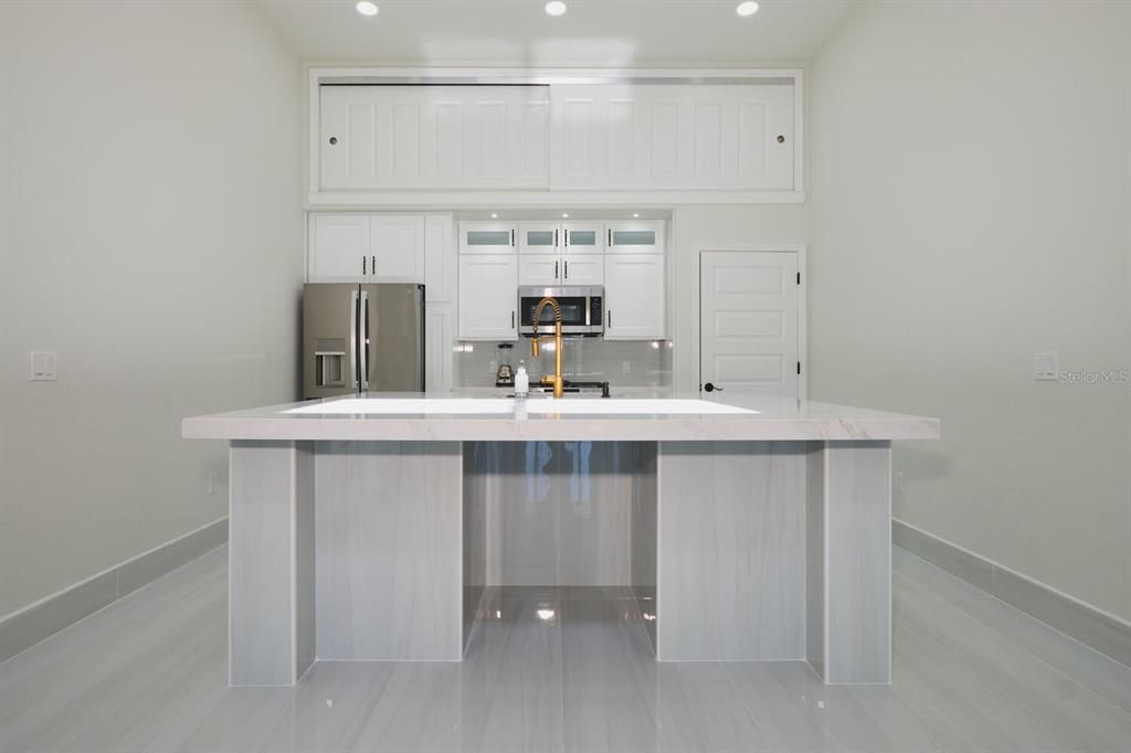 For Sale: $899,900 (3 beds, 3 baths, 1600 Square Feet)