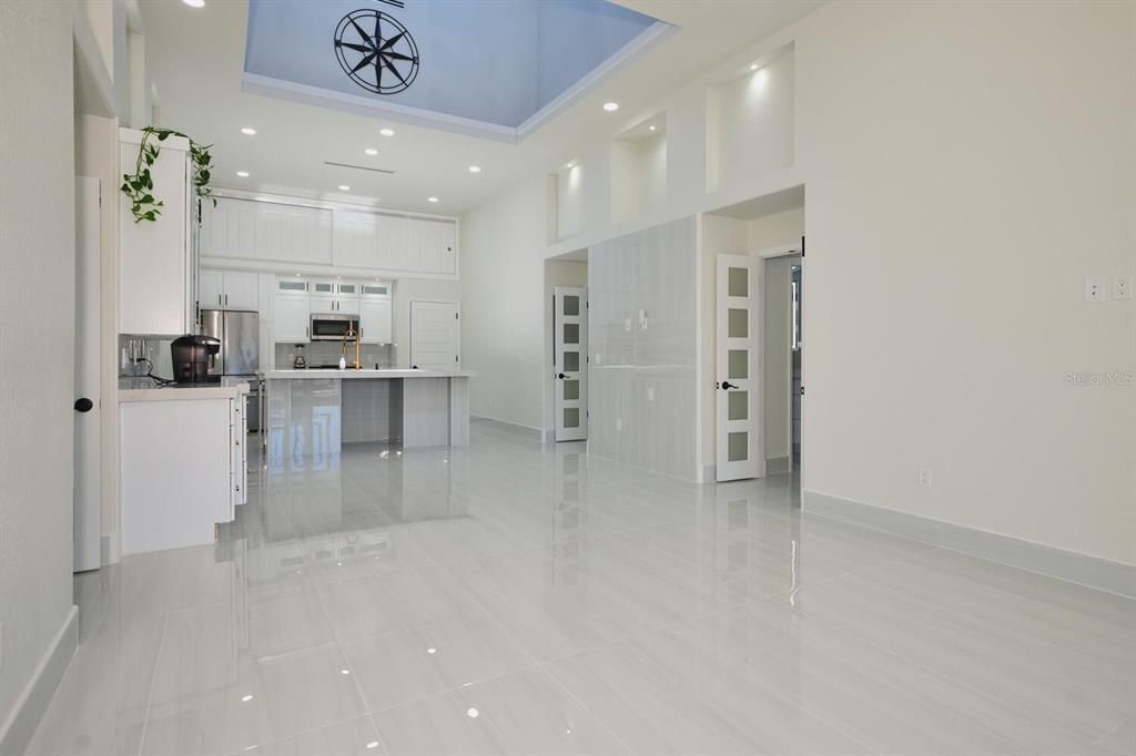 For Sale: $899,900 (3 beds, 3 baths, 1600 Square Feet)