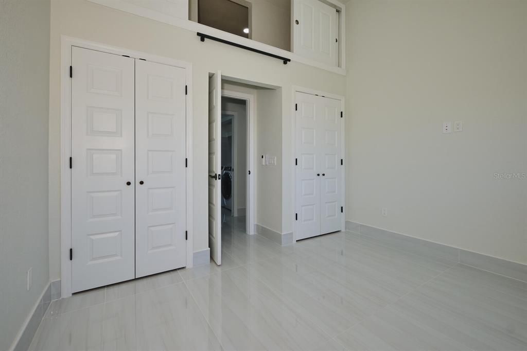 For Sale: $899,900 (3 beds, 3 baths, 1600 Square Feet)