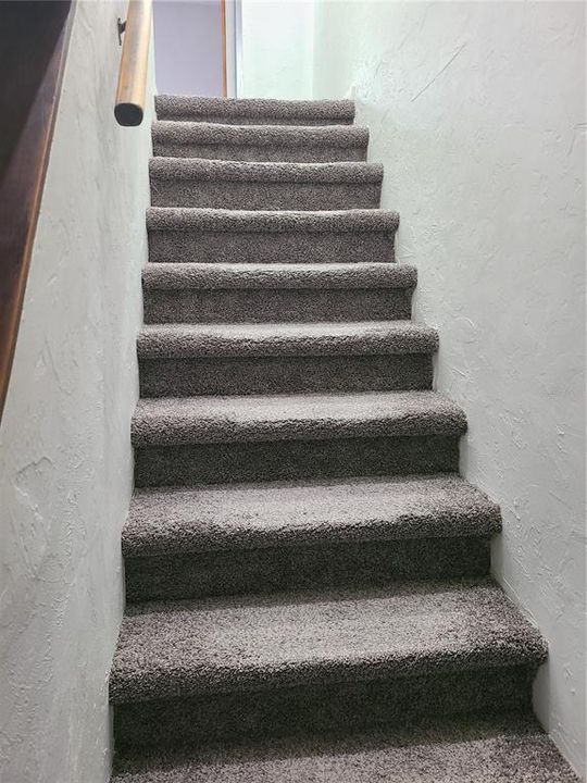 待售: $129,900 (2 贝兹, 1 浴室, 960 平方英尺)