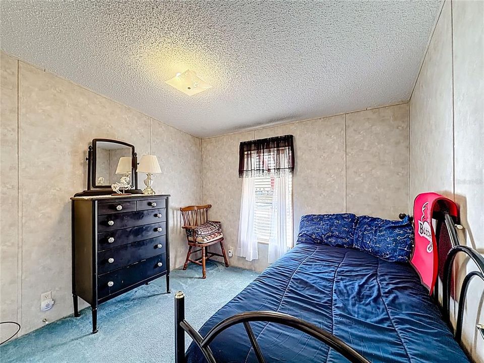 For Sale: $239,900 (3 beds, 2 baths, 960 Square Feet)