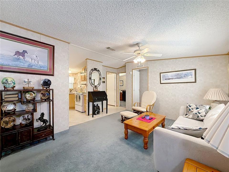 For Sale: $239,900 (3 beds, 2 baths, 960 Square Feet)