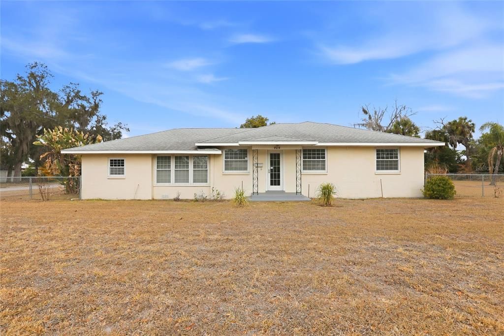 For Sale: $227,000 (2 beds, 2 baths, 1492 Square Feet)