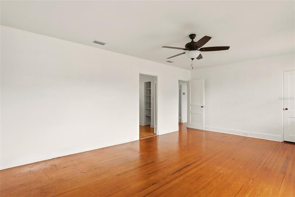 For Sale: $227,000 (2 beds, 2 baths, 1492 Square Feet)
