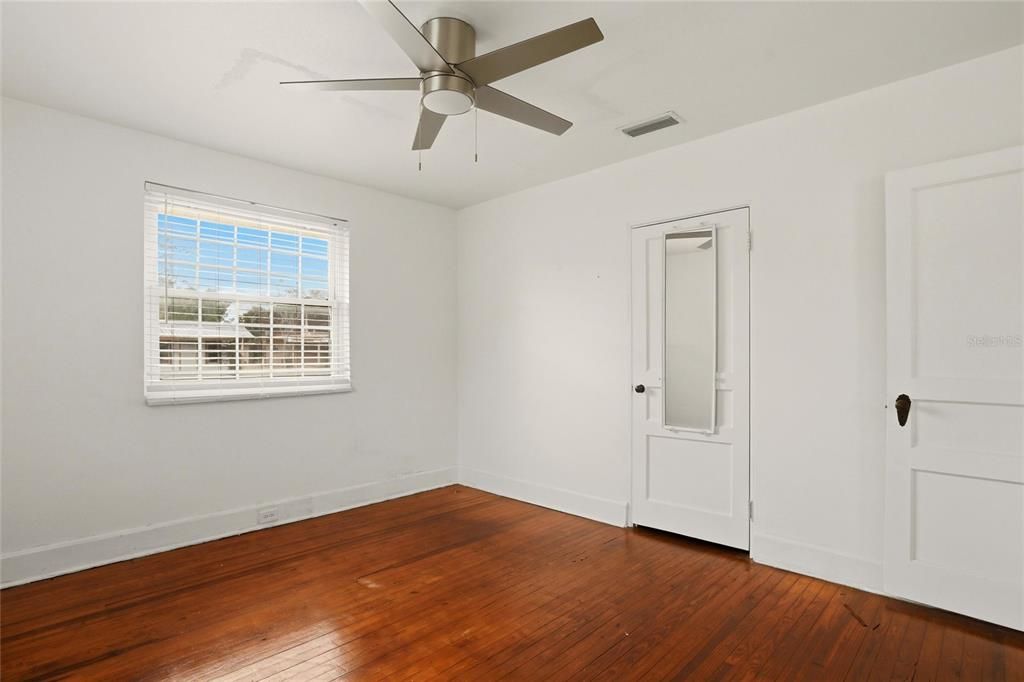 For Sale: $227,000 (2 beds, 2 baths, 1492 Square Feet)