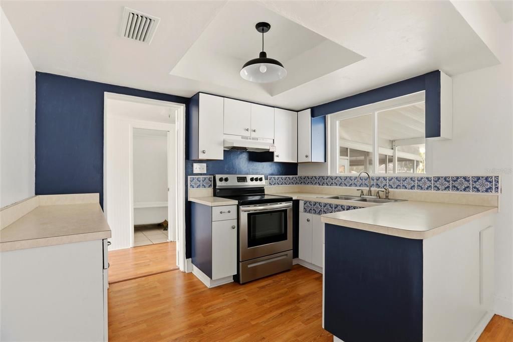 For Sale: $227,000 (2 beds, 2 baths, 1492 Square Feet)