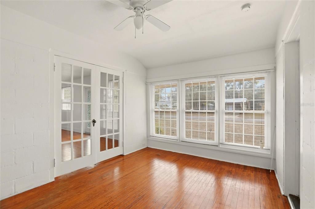 For Sale: $227,000 (2 beds, 2 baths, 1492 Square Feet)