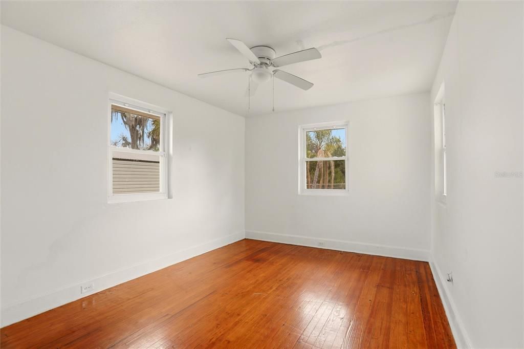 For Sale: $227,000 (2 beds, 2 baths, 1492 Square Feet)