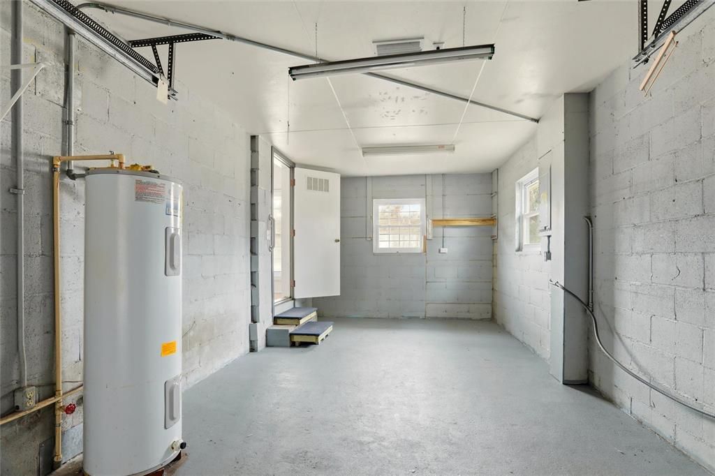 For Sale: $227,000 (2 beds, 2 baths, 1492 Square Feet)