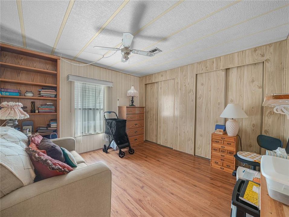 На продажу: $149,900 (2 спален, 2 ванн, 1248 Квадратных фут)