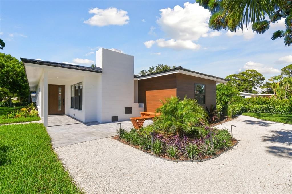 For Sale: $815,000 (3 beds, 2 baths, 1642 Square Feet)