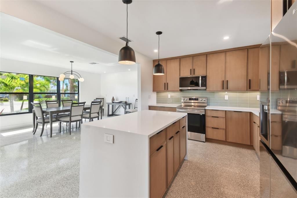 For Sale: $815,000 (3 beds, 2 baths, 1642 Square Feet)